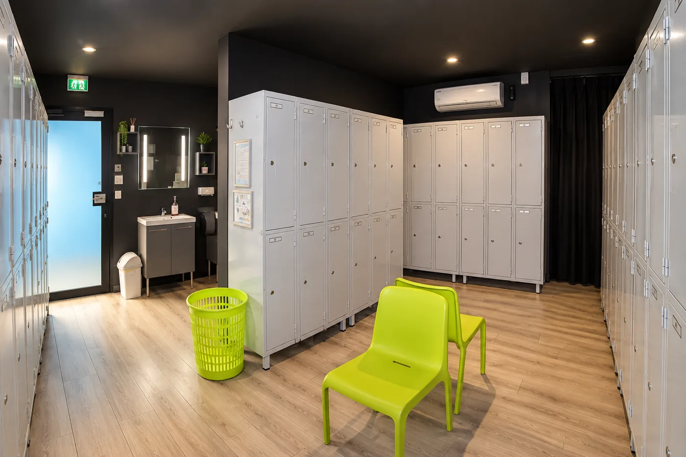 Les vestiaires, Sauna Prado à La Couronne