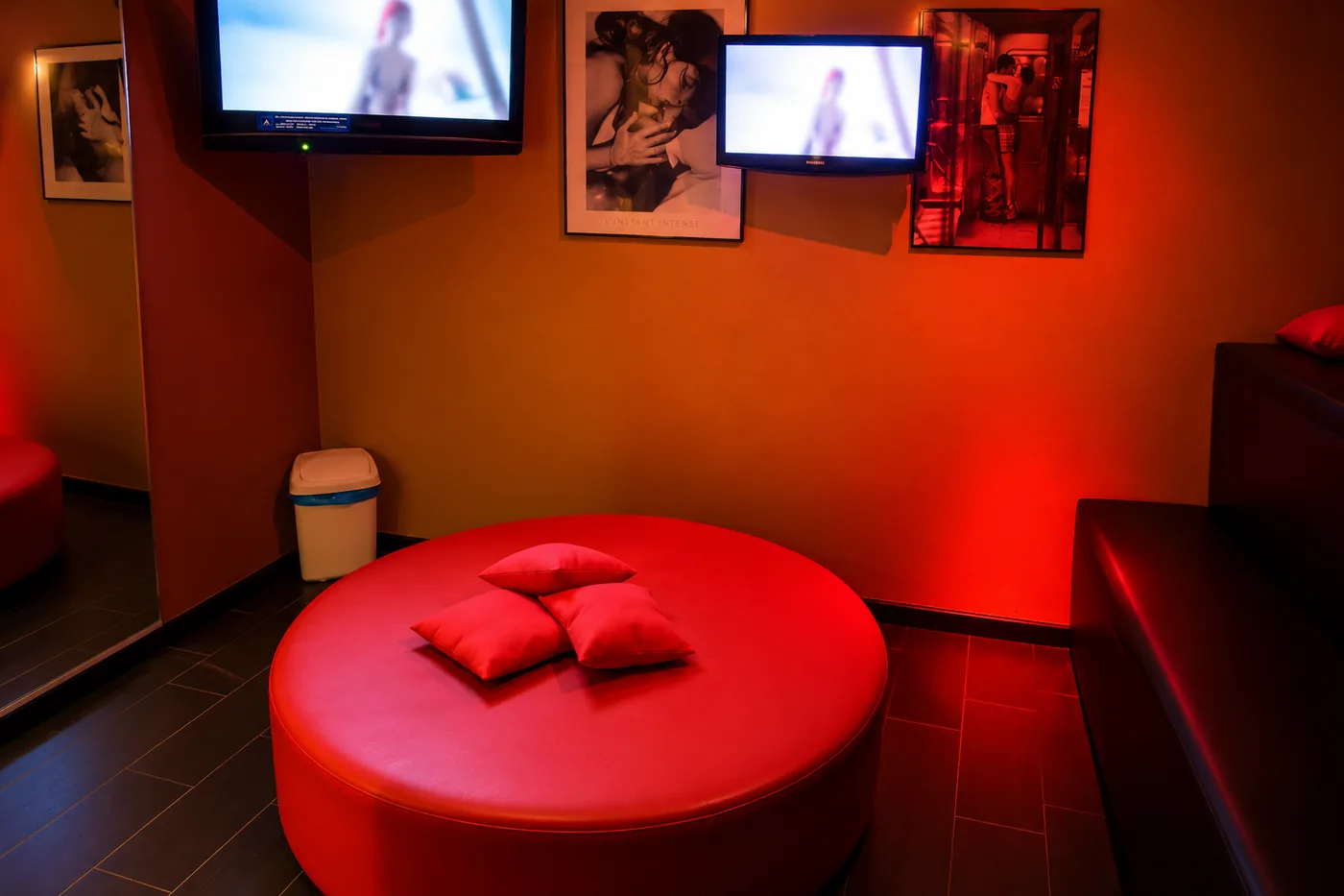 Salon vidéo, Sauna Prado à La Couronne